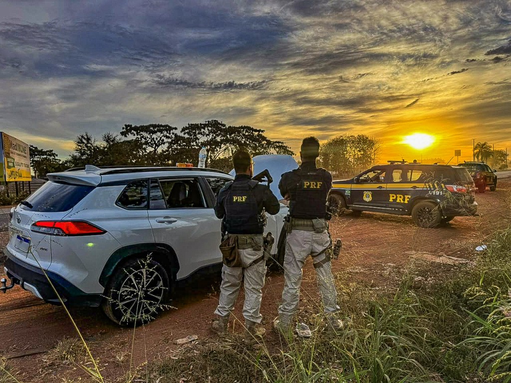 PRF recupera Toyota Corolla Cross roubado durante fiscalização em Pedra Preta